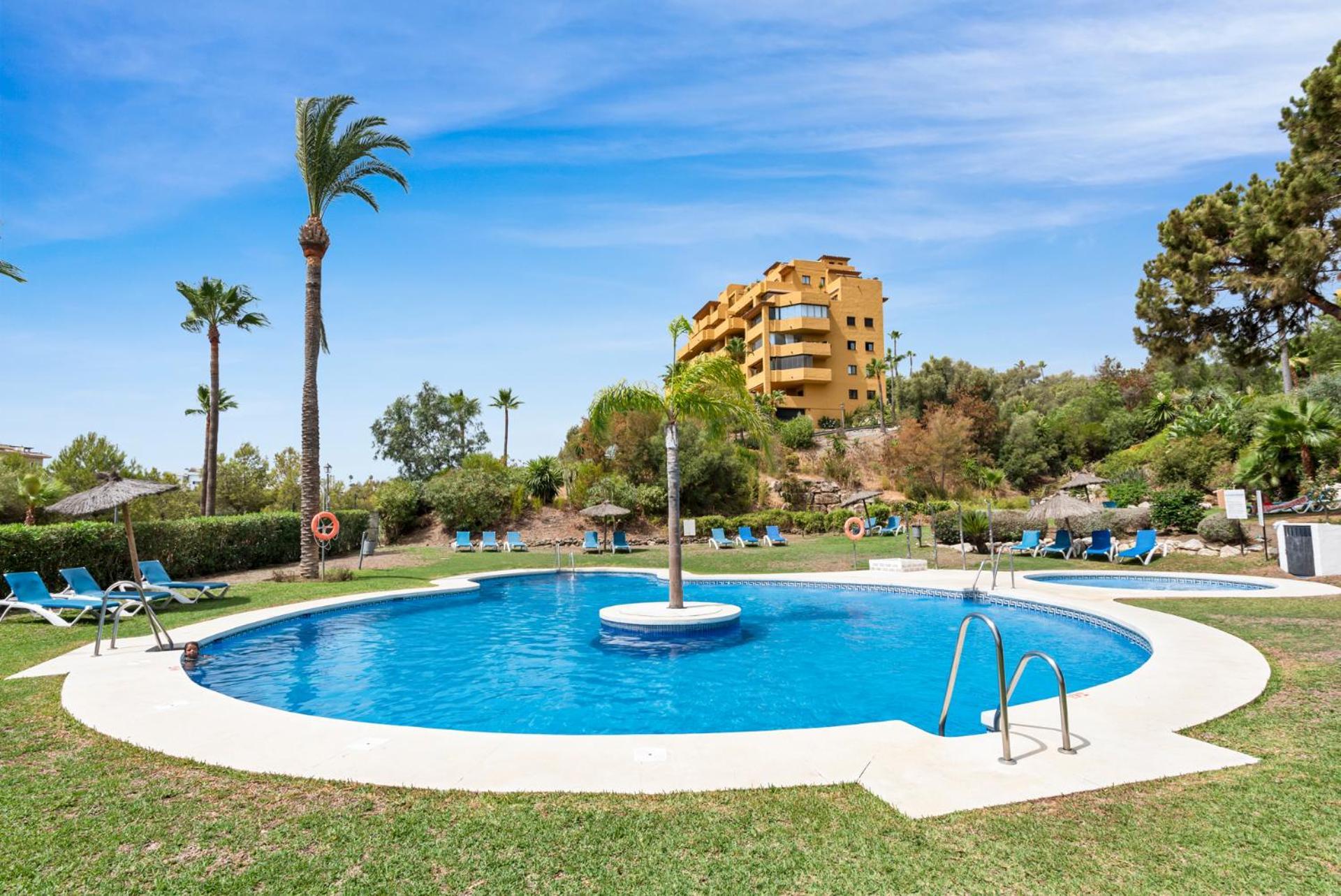 Sky And Sea Estepona Penthouse Екстер'єр фото