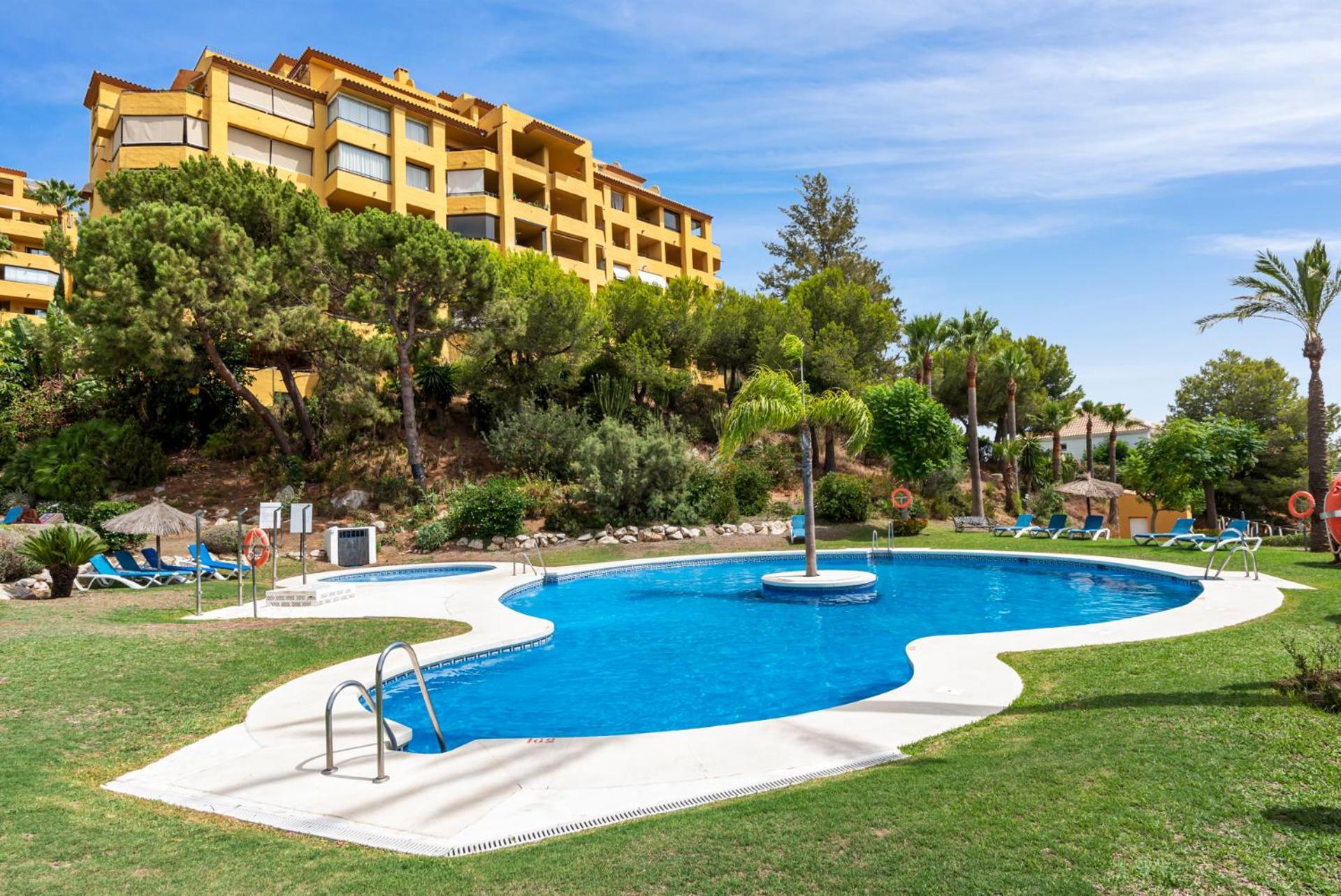 Sky And Sea Estepona Penthouse Екстер'єр фото